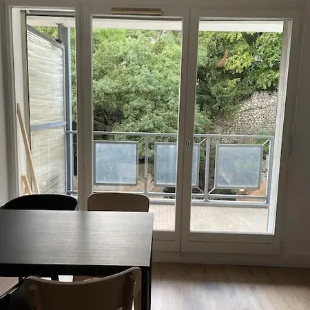 Le Bon Quai Apartment *